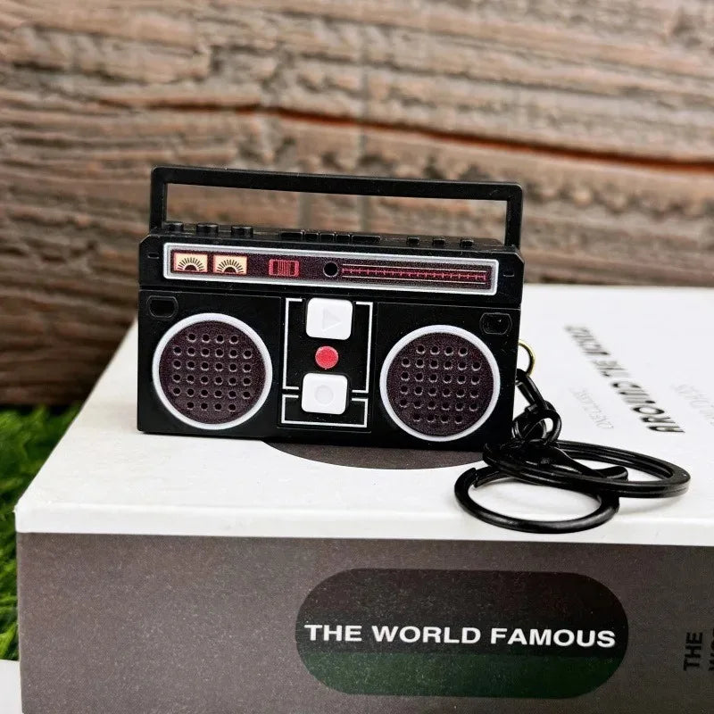 📻 Mini Radio Retro Llavero